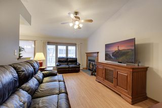 Living space fits full size furniture