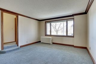Flexible living space - a reading room, music room or front office?