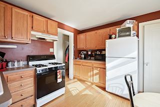 Upper unit kitchen
