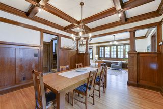 Craftsman styling continues 
