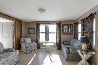 Boathouse living room