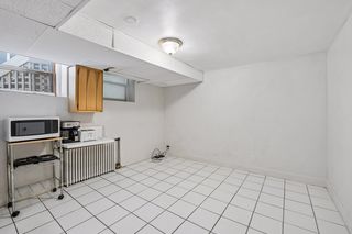 Lower Level Unit - Kitchen/Living
