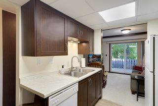 Soft close drawers, new sink and fixtures