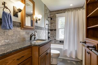 2nd floor full bath