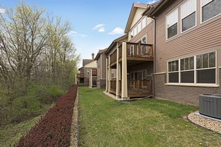Alternating deck spaces with neighors for additional privacy