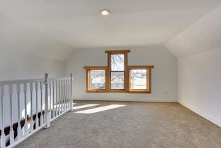 Loft Has A Lot Of Natural Light