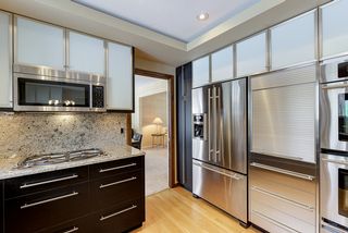 High end appliances, clean lines, a lot of storage