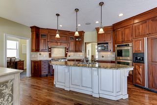 This amazing and well thought gourmet style kitchen is ideal for daily living and perfect for entertaing