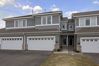 High demand Town Course Heights townhouse overlooking Chaska Town Course