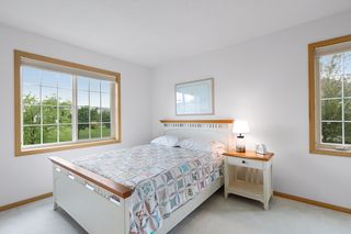 Second Bedroom - Bright and Light.