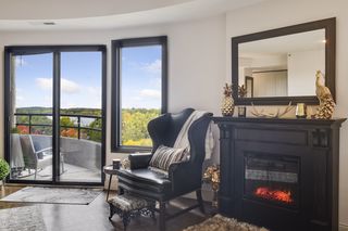 LOVELY ELECTRIC FIREPLACE