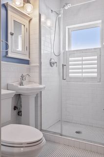 2nd Bathroom w/ Walk-In Shower