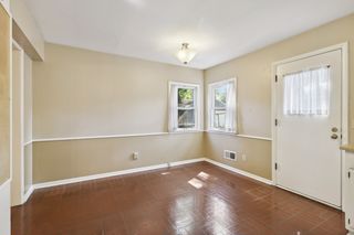 Kitchen has expansive Eat In area