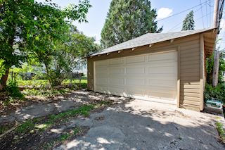 2 car garage!