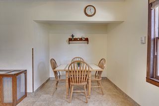 Eat-in kitchen - plenty of room for a crew!