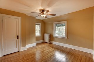 Spacious second bedroom - light and breeze from both sides