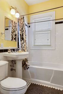 Main floor full bath