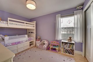 Second bedroom.