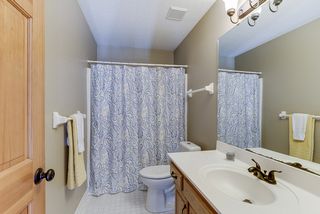 Full upper level bath