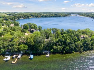 Shared Dock/Beach for units 1&2