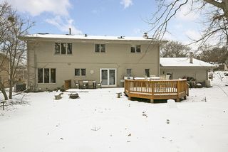 Double deck space for relaxing or entertaining