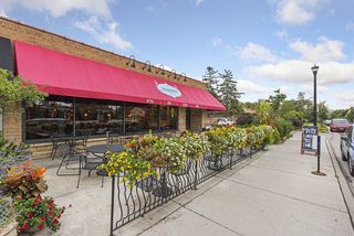 Walk to restaurants and shops at 50th and France...