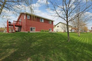 1500 4th St NE - Maintenance free siding on this well maintained home