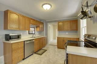 Plenty of work space and a dishwasher too!