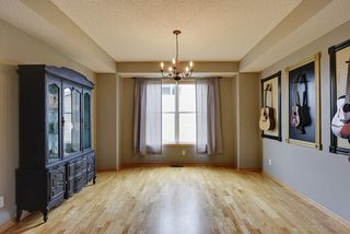Separate formal dining room.