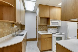 Kitchen with tons of cabinets!