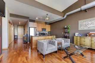Open concept floor plan, soaring ceilings, gorgeous hardwood floors