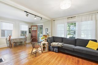 living room/dining room