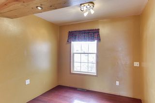 Den/ office/flex space