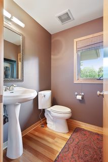 Parlor bath between kitchen and dining room