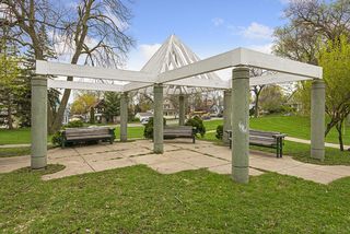 Walk to many of the surrounding parks! 