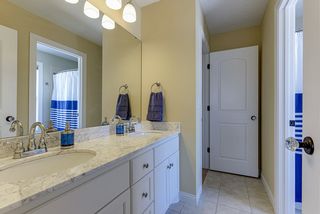 Gorgeous Jack-N-Jill bath