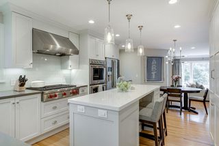 Large Cambria center island with space for bar stools