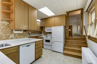 Kitchen with loads of cabinets