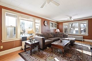 Upper unit living/dining room