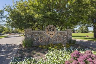 Nearby Rush Creek Golf Course!