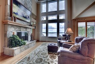 Spectacular south facing vista's and views.