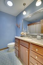 Full main floor bath. 