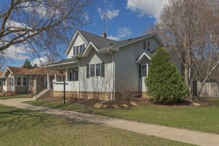 Landscaped perimeters - feature perennials and flowering shrubs. 