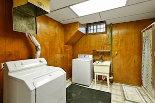 Basement laundry room