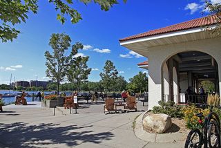 Lakeside eating at Bde Maka Ska 
