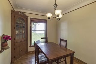 Formal dining for family meals or great for entertaining...