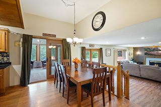 Eat in Kitchen
