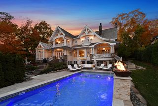 Photo provided by seller