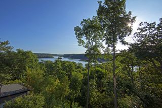 Breathtaking views for every season. You never have to go up north - this is a paradise all in it's own!