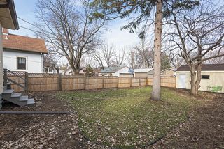 The Fully Fenced Back Yard is ideal for "Family Fun"...